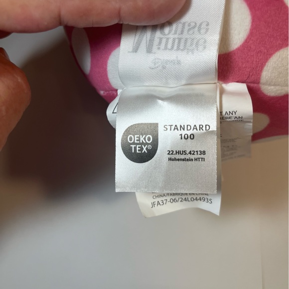 Disney Minnie, mouse plush bed pillow 14 inches. - Picture 8 of 8